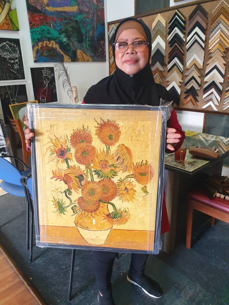 Affordable Custom Made Hand-painted Sunflower Inspired by Vincent Van Gogh Oil Painting In Malaysia Office/ Home @ ArtisanMalaysia.com