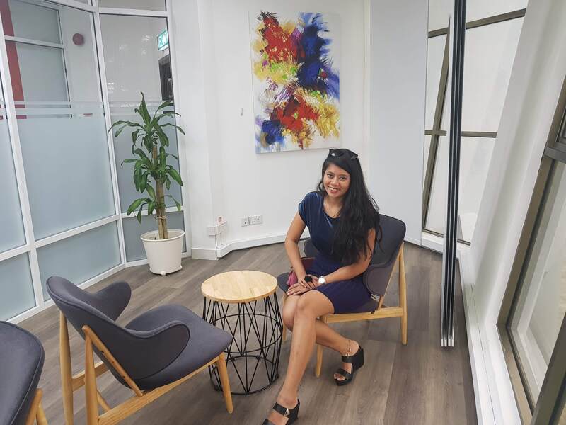 Affordable Custom Made Minimalist Colourful Abstract Oil Painting On Canvas In Malaysia Affordable Custom Made Hand-painted Artistic Mid-Century Modern Stunning Audrey Of Mulberry Tristan Eaton Street Girl Art Oil Painting In Malaysia Office/ Home @ ArtisanMalaysia.com